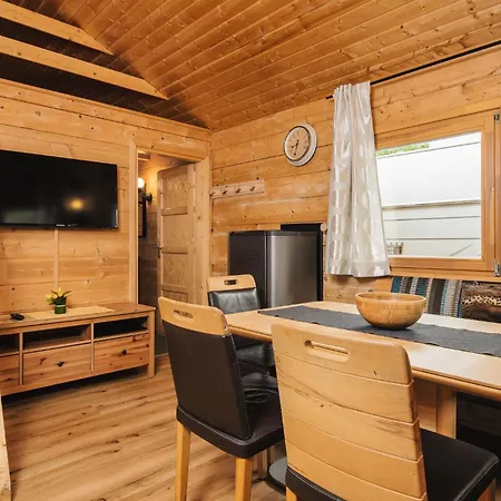 Dreilaendereck Blockhuetten & Apartment Ried im Oberinntal