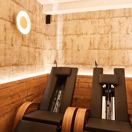 Dreilaendereck Blockhuetten & Ried im Oberinntal