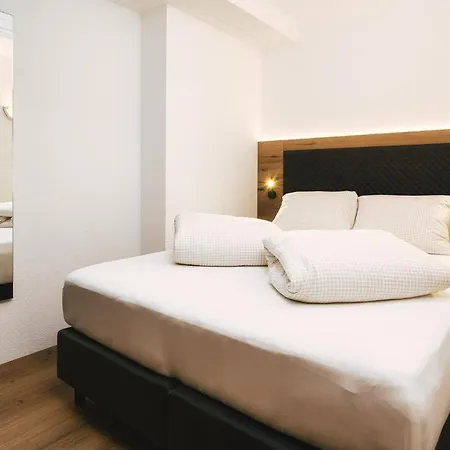 Dreilaendereck Blockhuetten &