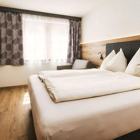 Dreilaendereck Blockhuetten & *