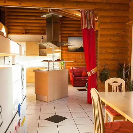 Dreilaendereck Blockhuetten & Apartman Ried im Oberinntal