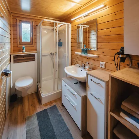 Dreilaendereck Blockhuetten & Apartman Ried im Oberinntal