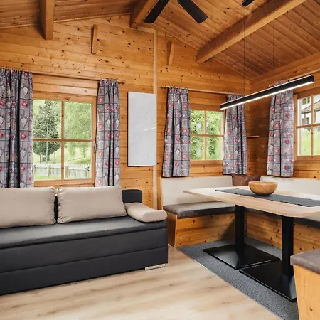 Dreilaendereck Blockhuetten & *